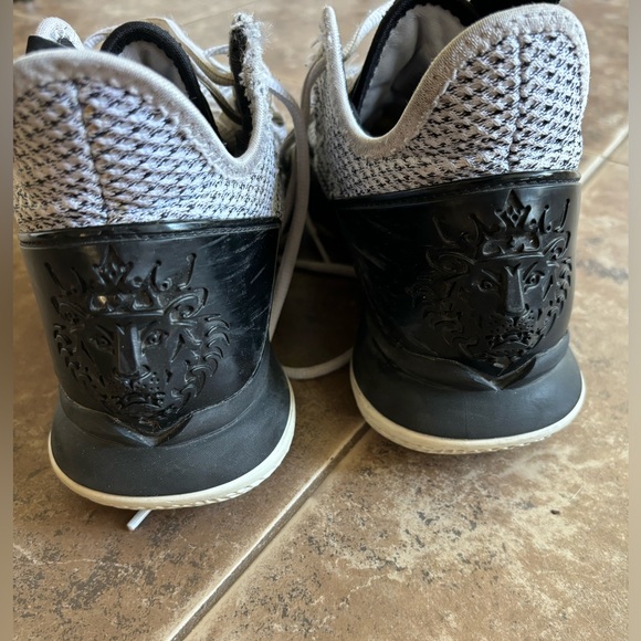 Size 8 - Nike LeBron Witness 4 White Black - Picture 7 of 7